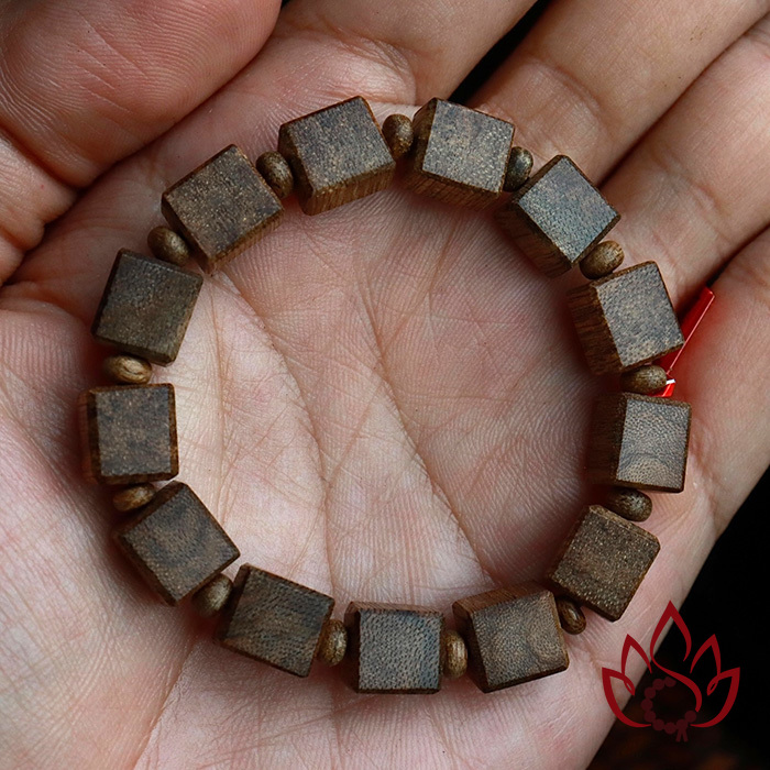 Vòng Trầm Hương Hạt Lách | Trầm Tốc Kiến Tự Nhiên Lâu Năm